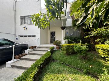 Casa uso de suelo de 7 habitaciones, Guadalajara · Uso Mixto Para Vertical Zona Chapultepec