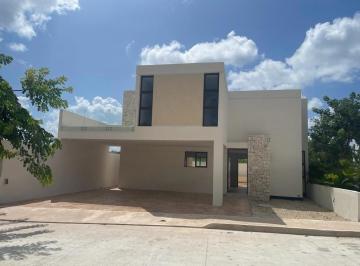 Casa , Mérida · Venta de 3 Residencias 2 Niveles 3 y 4 Habitaciones Al Norte de Mérida Yucatán