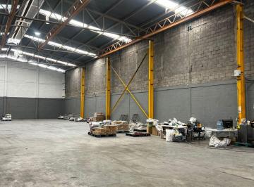 Bodega comercial , Saltillo · Issa Vende Bodega Ubicada por Vito Alessio Robles