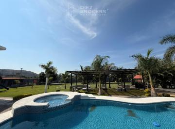 Quinta de 7 habitaciones, Zapopan · Quinta en Venta en La Primavera