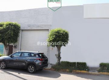 Local comercial · 384m² · 5 Estacionamientos · Bodega en Renta, Zona Blvd. 5 de Mayo