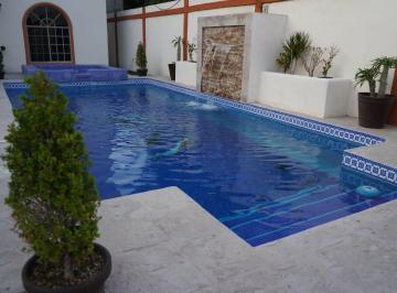 Casa · 332m² · 5 Recámaras · 5 Estacionamientos · Casa en Portal del Norte