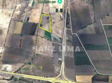 Terreno comercial , Santa Cruz de Juventino Rosas · Carr. a Juventino Rosas: Terreno Propio Para Industria, Bodega o Almacenamiento.