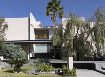 Casa de 4 habitaciones, Querétaro · Casa en Venta en El Campanario, Qro