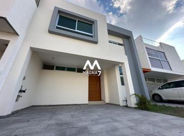 Casa en condominio de 3 habitaciones, Zapopan · Casa en Renta en Valle Imperial