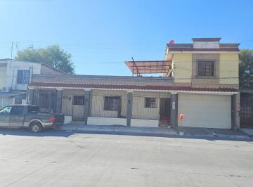 Casa · 261m² · 5 Recámaras · 1 Estacionamiento · Casa en Venta Calle Sur 3 # 341 Col. Cumbres
