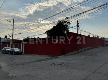 Casa · 643m² · 5 Recámaras · 6 Estacionamientos · Casa en Venta - en Barrio de Jesús Tlatempa - Cerca del Colegio Intercanadiense