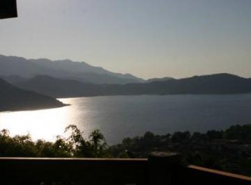 Casa · 600m² · 5 Recámaras · Casa con Espectacular Vista Al Lago