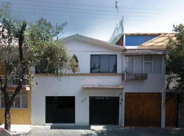 Casa de 4 habitaciones, Azcapotzalco · Casa en Vid Nueva Santa Maria en Recuperacion Bancaria