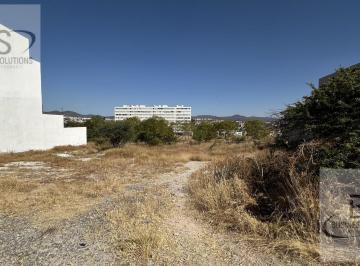 Terreno / Lote · 315m² · Kl/ Venta de Terreno Plano Colindante con Área Verde.