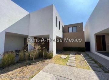 Casa en condominio de 3 habitaciones Venta MN 3,950,000 · Casa en Venta con Recamara en Pb y Roof Garden El Pueblito, Corregidora Gpt969