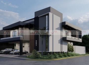 Casa · 900m² · 5 Recámaras · 4 Estacionamientos · Casa en Venta en Sierra Alta