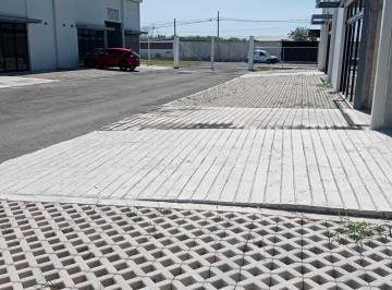 Bodega comercial · 171m² · 2 Estacionamientos · Renta de Bodega Comercial Sobre Periférico Poniente en Tixcacal Opichén - (4)