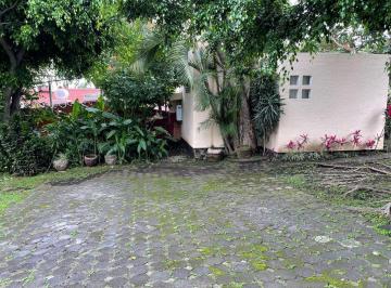 Casa , Cuernavaca · Cuernavaca Jardines de Delicias Venta Casa con Gran Terreno