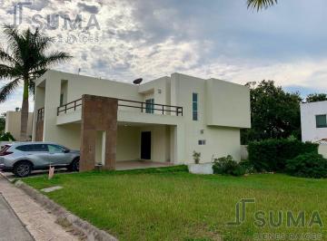 Casa · 180m² · 3 Recámaras · 2 Estacionamientos · Casa en Renta Amueblada en Fracc. Los Encinos, Altamira Tamaulipas.