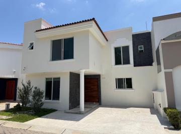 Casa en condominio de 3 habitaciones, Zapopan · Hermosa Casa Virreyes 3 Recamaras Mas Estudio 180 m²