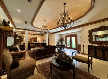 Casa de 4 habitaciones, Saltillo · Residencia en Venta Privada El Nogal