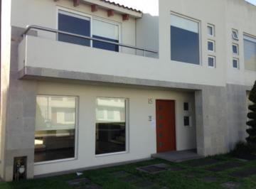 Casa · 170m² · 3 Recámaras · 2 Estacionamientos · Casa en Lázaro Cárdenas