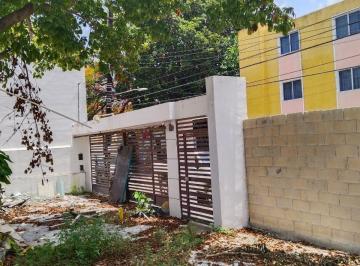 Terreno comercial · 300m² · Terreno con Construccion Comercial Calle Alcatraces 300 m² Cancun