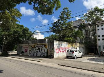 Edificio · 324m² · 10 Estacionamientos · Se Vende Edificio Av Chichen Cancun Alberca Olimpica Comercial