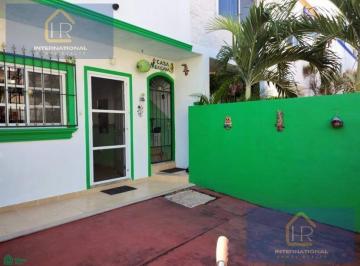 Casa · 3 Recámaras · 1 Estacionamiento · Casa en Venta en El Centro de Playa del Carmen