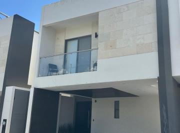 Casa · 222m² · 4 Recámaras · 2 Estacionamientos · Casa en Venta en Fraccionamiento Abitalia