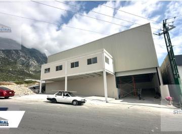 Bodega comercial · 1617m² · 4 Estacionamientos · Bodega en Renta Zona Santa Catarina