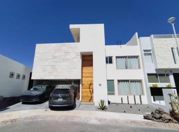 Casa · 320m² · 4 Recámaras · 2 Estacionamientos · Casa en Residencia de Autor Nueva en Venta en Jade Sur, Zibatá, Casa Maeba