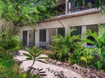 Casa · 1300m² · 15 Recámaras · 10 Estacionamientos · House in Akumal