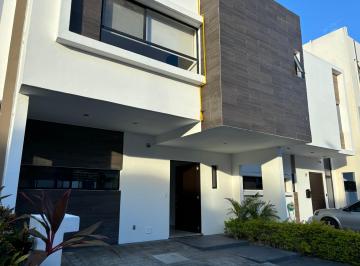 Casa de 3 habitaciones, Benito Juárez · Casa 3 Recámaras con Alberca en Arbolada