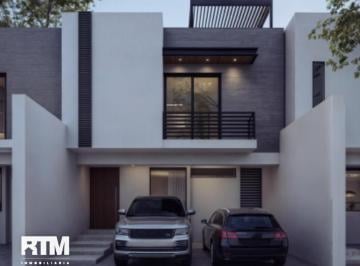 Casa · 215m² · 3 Recámaras · 2 Estacionamientos · Se Vende Casa en Cima Azul