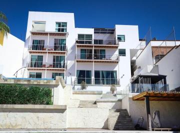 Casa en condominio de 9 habitaciones, Querétaro · Propiedad en Condominio con 6 Hermosos Departamentos Juriquilla Querétaro