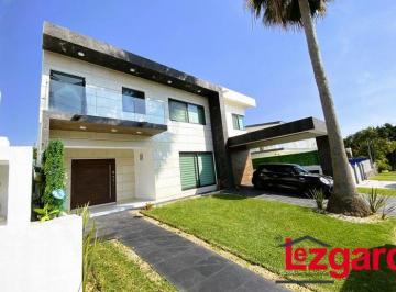 Casa de 4 habitaciones, Atlatlahucan · En Venta Casa en Lomas de Cocoyoc