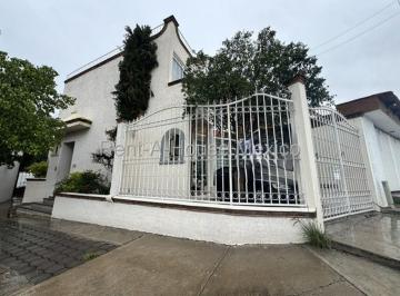 Casa de 3 habitaciones, Querétaro · Casa en Venta 3 Recamaras, Arboledas