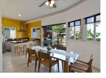 Casa de 3 habitaciones, Benito Juárez · Hermosa Casa con Recamara en Planta Baja en Venta, en Lagos del Sol, Cancun