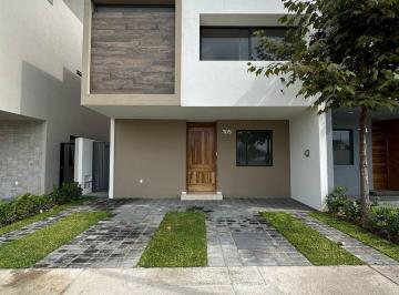 Casa en condominio de 3 habitaciones, Zapopan · Estrena Casa en Parques Vallarta Dentro de Coto