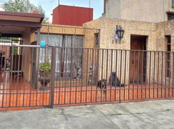 Casa de 3 habitaciones, Naucalpan de Juárez · Lomas de Tecamachalco: Casa Para Remodelar