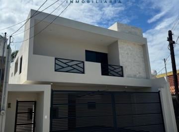 Casa · 225m² · 3 Recámaras · 2 Estacionamientos · Casa en Venta Col. Otomí, Tampico, Tamaulipas