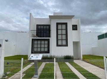 Casa · 101m² · 3 Recámaras · 2 Estacionamientos · Casas en Venta Al Norte por Av Paseos de Aguascalientes