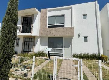 Casa · 122m² · 3 Recámaras · 2 Estacionamientos · Casa - Aguascalientes