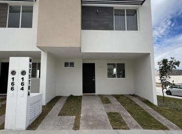 Casa en condominio · 174m² · 3 Recámaras · 2 Estacionamientos · Casa en Rancho Santa Mónica