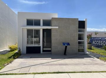Casa en condominio · 85m² · 3 Recámaras · 2 Estacionamientos · Casa en Amura