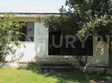 Casa en Venta de 2 habitaciones Fraccionamiento Xalpa · Casa de un Nivel en Venta, Morelos.