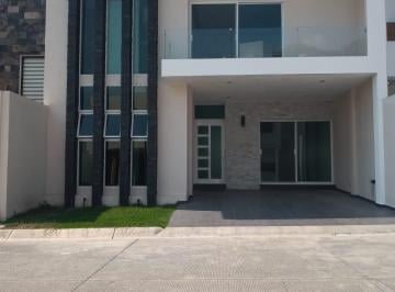 Casa en condominio de 3 habitaciones, Jiutepec · Vendo Casa Moderna Condo. Residencial con Alberca