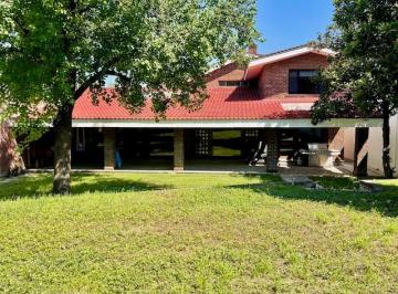 Casa de 3 habitaciones, San Pedro Garza García · Casa Amplia en Venta en San Patricio