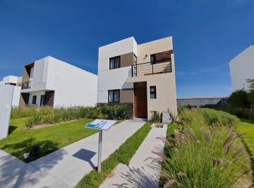 Casa en condominio · 103m² · 3 Recámaras · 1 Estacionamiento · Casa en Venta Zona Norte