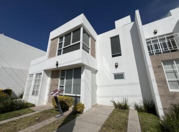 Casa · 106m² · 2 Recámaras · 2 Estacionamientos · Venta de Casa Al Norte de La Ciudad
