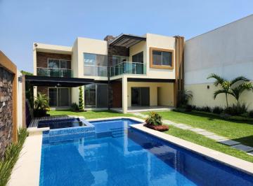 Casa de 4 habitaciones, Cuernavaca · En Venta Casa Sola Col. Vista Hermosa Seguridad 24/7