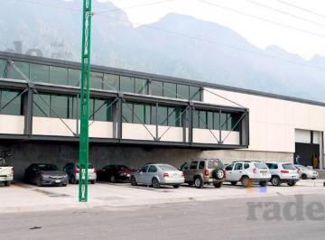 Bodega comercial · 700m² · Bodega Industrial en Santa Catarina