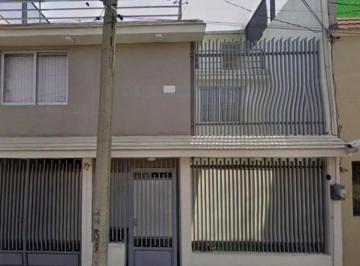 Casa de 3 habitaciones, Gustavo A. Madero · Casa en San Juan de Aragón en Remate Bancario Cerca de Bosque de San Juan